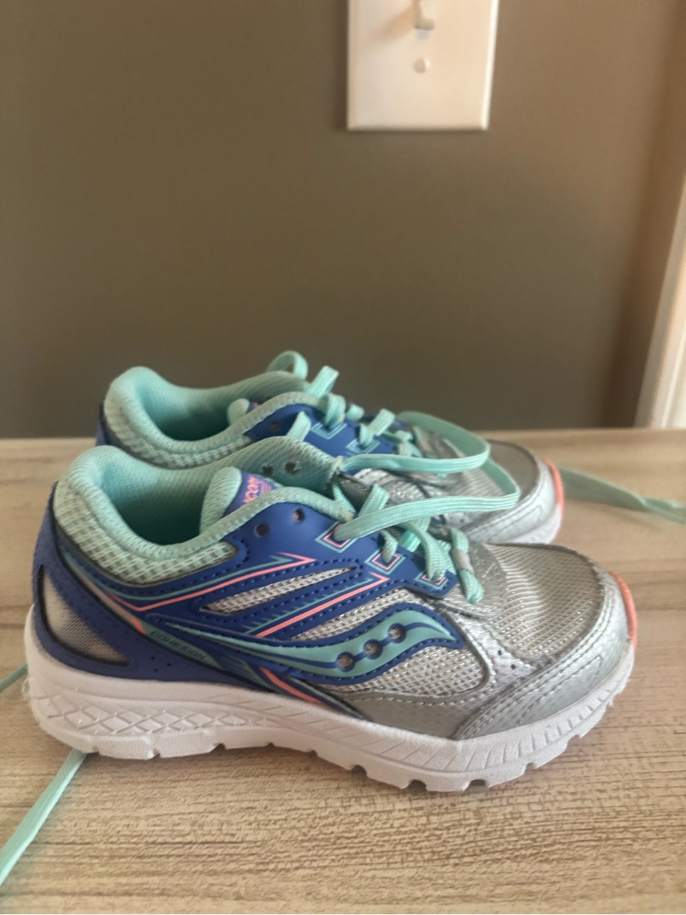 Saucony Kids Silver Sneakers with Teal & Blue Accents